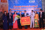 Viện Đại học Mở Hà Nội nhận Cờ thi đua của Chính phủ