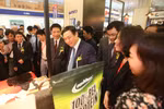 Phó Thủ tướng Vương Đình Huệ dự khai mạc VietnamExpo 2016