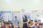Cô giáo Lý Thị Lam lấy động lực giảng dạy từ chính "trái ngọt" của học trò