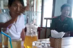 Độc giả đòi đóng cửa nhà hàng Việt không tiếp... người Việt