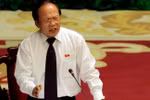“Nghệ sỹ mặc phản cảm sẽ cấm biểu diễn từ 3 – 6 tháng”