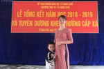 Cô giáo mầm non rơi nước mắt vì tâm sự để con mình ốm ở nhà, đi chăm con người
