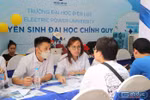 Đăng ký nguyện vọng xét tuyển đại học, có nên đổ xô vào những ngành học hot?