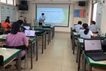 Giáo viên bở hơi tai tìm minh chứng theo yêu cầu của Bộ