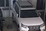 Những món quà bạc tỷ và mối nguy “chân giò, chai rượu”