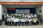 Cô giáo có duyên với học trò khiếm thị