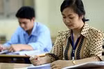 Quy trình chấm tự luận và trắc nghiệm được thực hiện như thế nào?