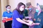 Tân Hiệp Phát tặng 100 suất quà tới cựu thanh niên xung phong
