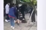 Hà Nội yêu cầu làm rõ vụ việc nữ sinh bị đánh ngoài cổng trường Hà Thành