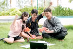 Sĩ tử 2K6 háo hức săn 9 miếng vàng SJC cùng Trà Thanh Nhiệt Dr Thanh