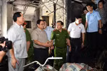 Thủ tướng thị sát hiện trường vụ cháy đặc biệt nghiêm trọng tại Hà Nội