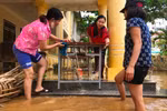 Ngày mới tươi sáng của cô trò vùng lũ 