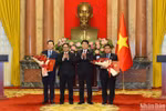 Chủ tịch nước Lương Cường trao quyết định bổ nhiệm các Phó Thủ tướng, Bộ trưởng