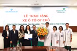 Vietcombank Sở giao dịch trao tặng xe ô tô phục vụ KCB cho Bệnh viện Nhi Hà Nội