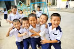 Hãy để cho trẻ được hưởng 3 tháng hè, đừng bắt đi học nữa