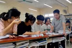 Ôn thi tốt nghiệp THPT: Trò chưa thi, thầy chưa nghỉ hè