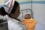 Sự thật đau lòng vụ nữ công nhân 16 tuổi bỏ con thùng rác