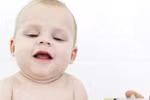 Tử vong sau tiêm Quinvaxem: Bộ Y tế nghi vấn chất lượng vắc xin