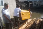 Lạ lùng: Người đóng quan tài miễn phí