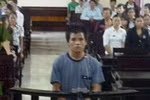 Giận bố vợ, chồng đổ xăng thiêu chết vợ