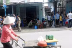 Thiếu phụ treo cổ bên cạnh con trai 2 tháng tuổi