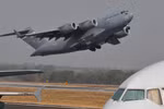 Mỹ gửi C-5, C-17 bắc cầu hàng không vận giúp Pháp chiến đấu ở Mali