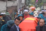 "Còn tháng nữa con ra quân mà sao con lại về lặng lẽ vậy"