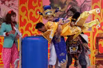 Bị chê nhạt, cấm phát tán, Táo quân 2014 thu bộn tiền, vượt xa kì vọng