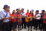 Vượt qua gian khó, chiến sĩ trẻ "trổ tài" trồng rau, nuôi lợn tại Trường Sa