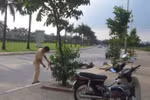 Lao vào cột đèn ven đường với tốc độ cao, một người đàn ông tử vong