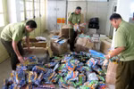Phát hiện hàng nghìn đồ chơi trẻ em nguy hiểm trên phố Hà Nội
