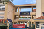 Tạm đình chỉ công tác thầy giáo bị tố “động tay động chân” với học sinh