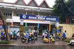 Phụ huynh bức xúc vì năm tới Tiểu học Đinh Tiên Hoàng đổi đồng phục, vở tập viết