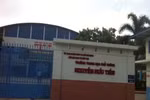 Giữa mùa dịch phức tạp, Hiệu trưởng trường Nguyễn Hữu Tiến vẫn mời sinh nhật con
