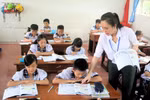 Giáo viên tiếng Anh bậc tiểu học ở TP.HCM lương thấp nhưng tiết nghĩa vụ lại cao