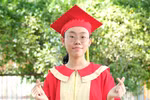 Nữ sinh điểm cao nhất kỳ thi vào 10 TPHCM: "Em không dùng điện thoại di động"