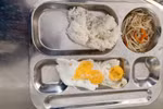 Suất ăn bán trú của HS THPT Thanh Đa bị 'tố' lèo tèo, Hiệu trưởng nói gì?
