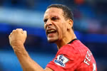 Góc ảnh: Mặt Rio Ferdinand tứa máu vì đòn thù của fan cuồng Man City