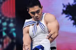 Chuyện chàng lực sĩ mê ca hát Phạm Văn Mách (Phần 1)