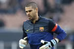 Bị khước từ, Barca vẫn kiên quyết giữ Valdes