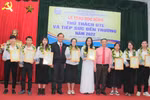 9 sinh viên xuất sắc nhất được nhận học bổng “thử thách UTE”