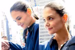 Ảnh: Katie Holmes cười tươi rạng rỡ sau ly hôn Tom Cruise