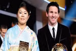 Nữ cầu thủ giành QBV FIFA 2011 sắp đối đầu Barcelona