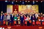 Trao quà Tết đến nhiều gia đình chính sách, hộ nghèo tại Tuyên Quang