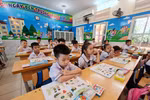 Chương trình mới Tiếng Việt lớp 1 nặng, tranh cãi có nên dạy chữ trước cho trẻ?