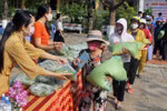 Triển khai sâu rộng phong trào thi đua cả nước chung tay vì người nghèo