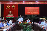 Thủ tướng thăm hỏi, động viên công nhân, người lao động