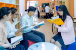 Trình độ ngoại ngữ SV không đều khiến khó dạy chương trình bằng tiếng nước ngoài