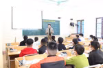 Huyện Con Cuông: Thông báo tuyển 10 GV Tin học nhưng không có hồ sơ nào đăng ký
