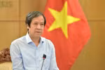 Thưa Bộ trưởng, xóa bỏ văn mẫu phải bắt đầu từ khảo thí!